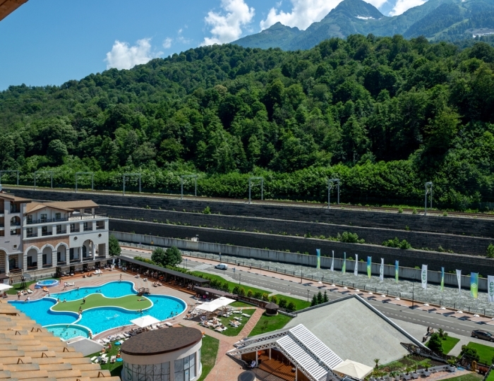 Делюкс с видом на горы с одной двуспальной кроватью - Отель Марриотт Красная Поляна / Sochi Marriott Krasnaya Polyana