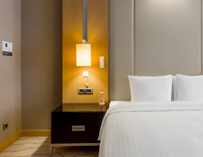 Номер Делюкс для людей с ограниченными физическими возможностями  - Отель Марриотт Красная Поляна / Sochi Marriott Krasnaya Polyana