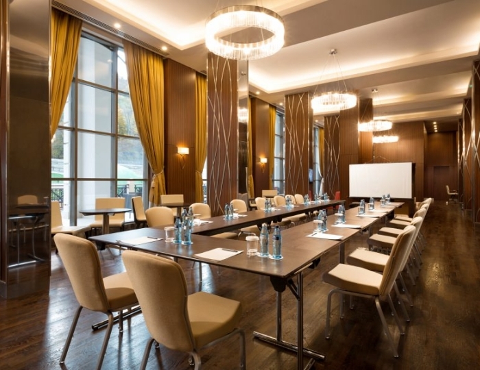 Клубная гостиная - Отель Марриотт Красная Поляна / Sochi Marriott Krasnaya Polyana